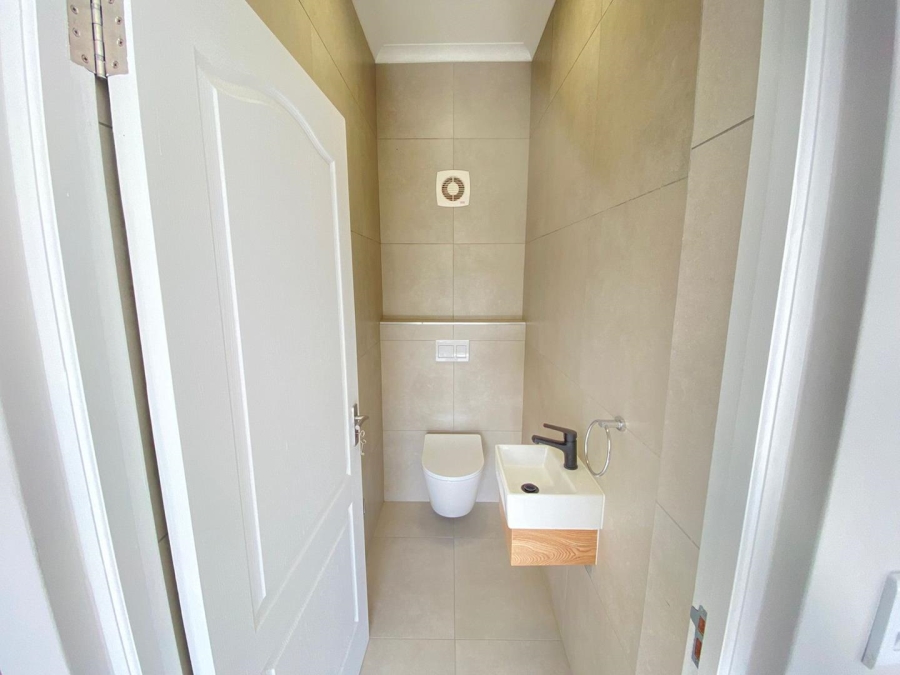 3 Bedroom Property for Sale in Sandown Western Cape